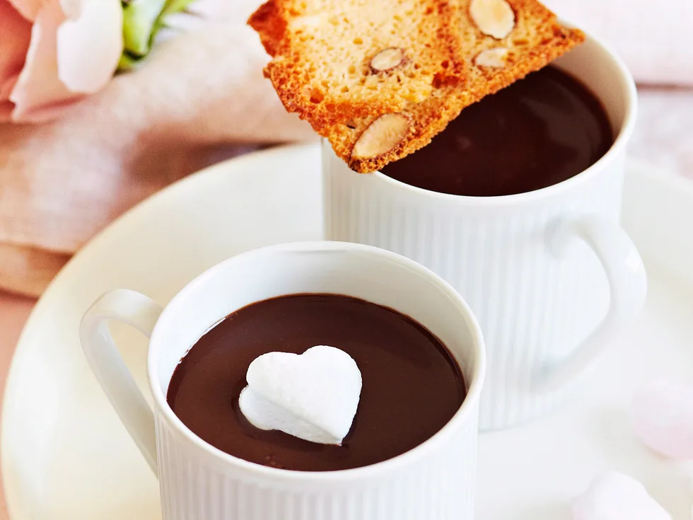 Ultimate thick hot chocolate and marshmallows