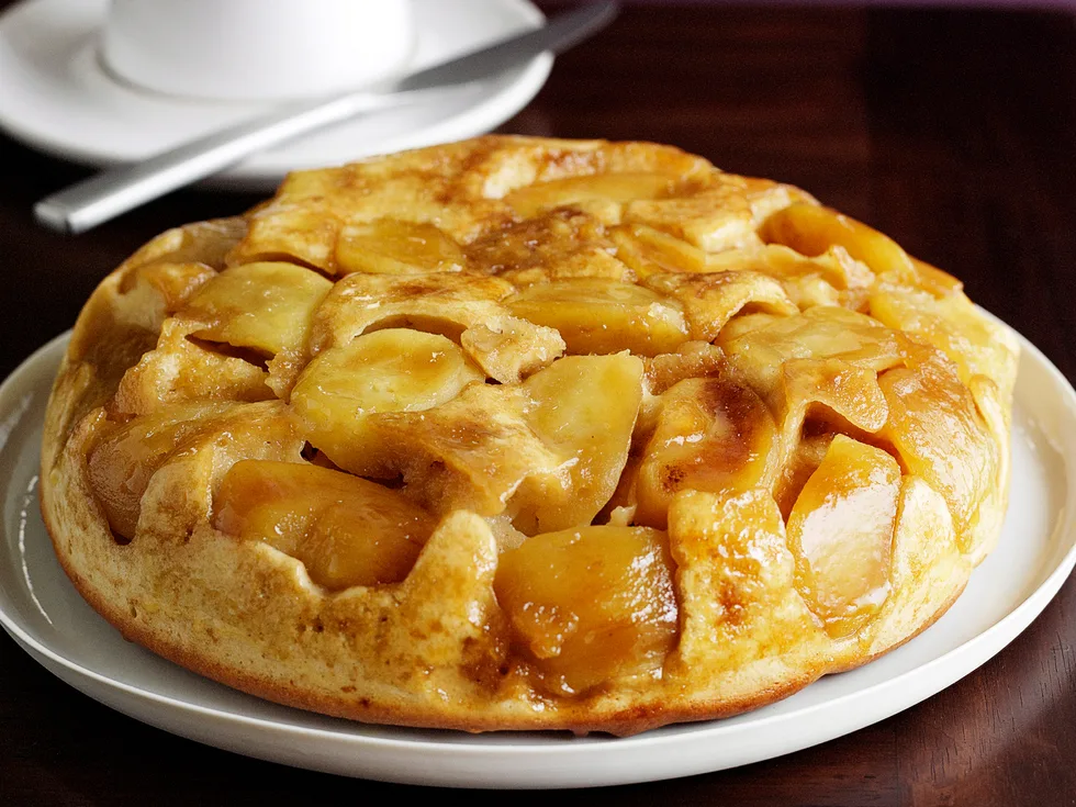 Upside Down Apple Cake