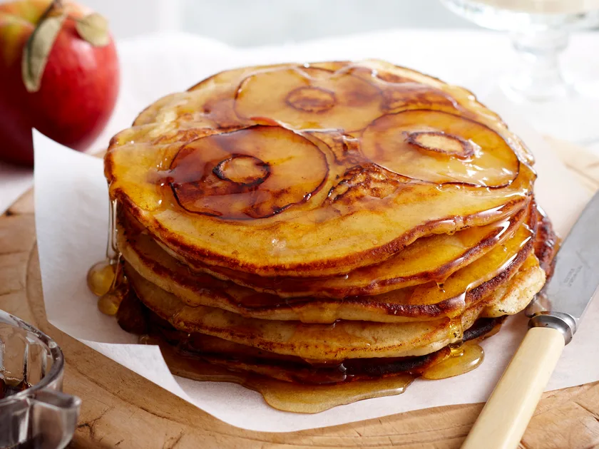 Apple pancakes with vanilla mascarpone