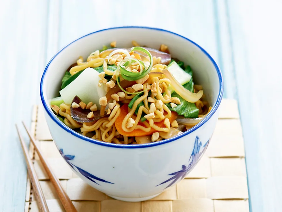 Vegetable noodle stir-fry