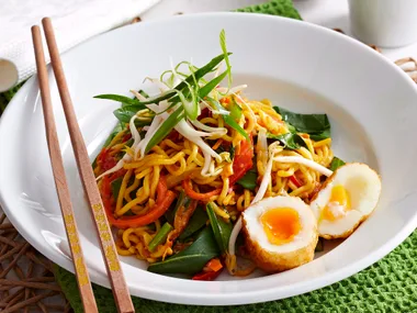 Vegetarian Singapore noodles