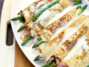 Creamy Ham and Asparagus Crepes