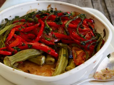 Baked Okra with Tomato and Capsicum