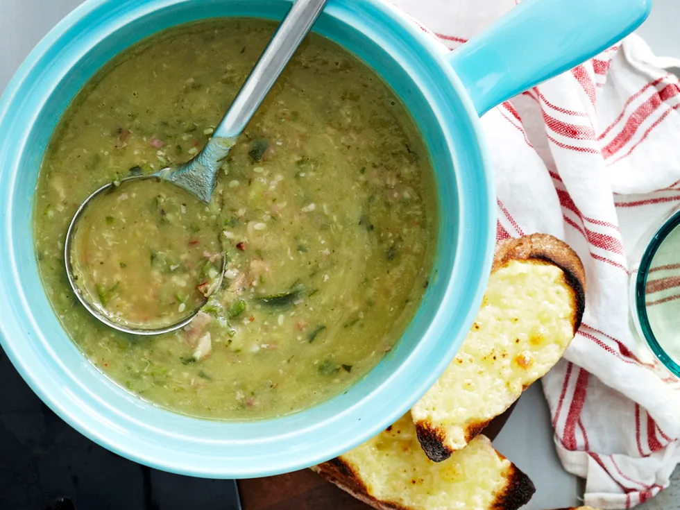Zucchini Soup with Chessy Croutons