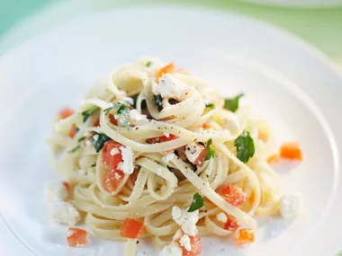 Linguine with Tomato and Ricotta