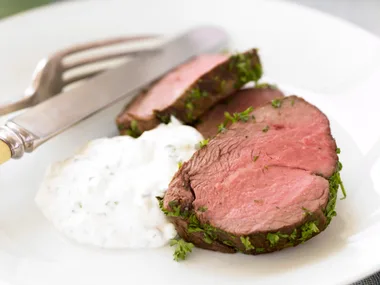 Herbed Beef Fillet with Horseadish Sauce