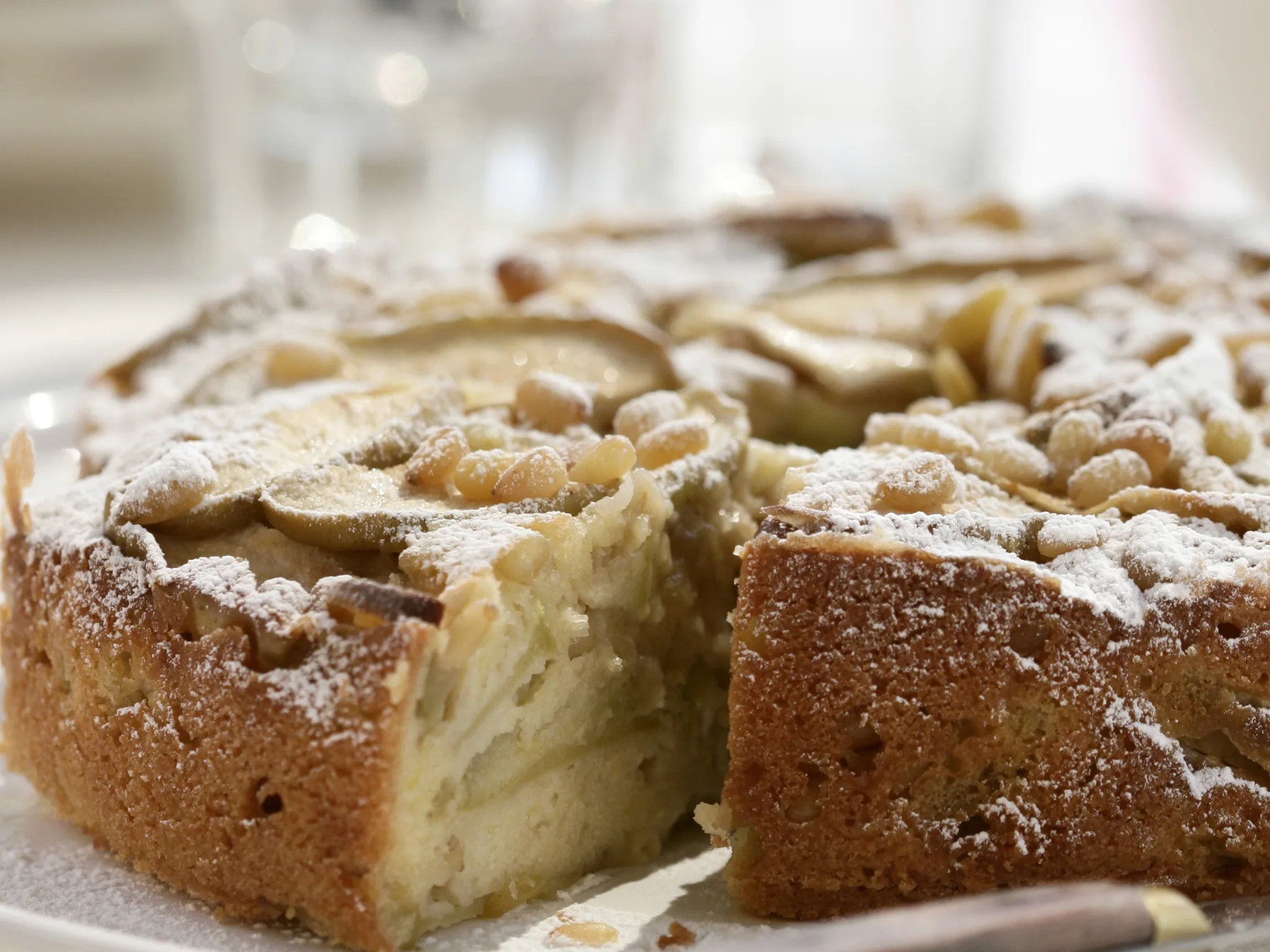 Apple and Pine Nut Cake