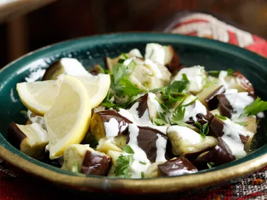 Eggplant Salad with Yogurt (Yogurtlu Patlican Salatasi)