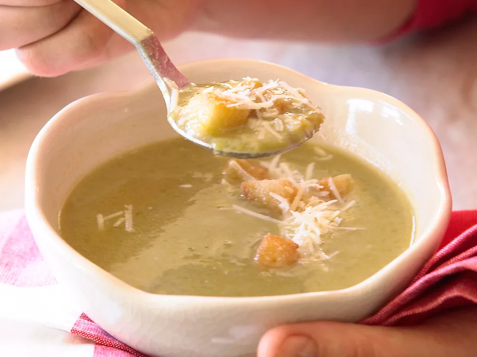 Asparagus and Cheese Soup