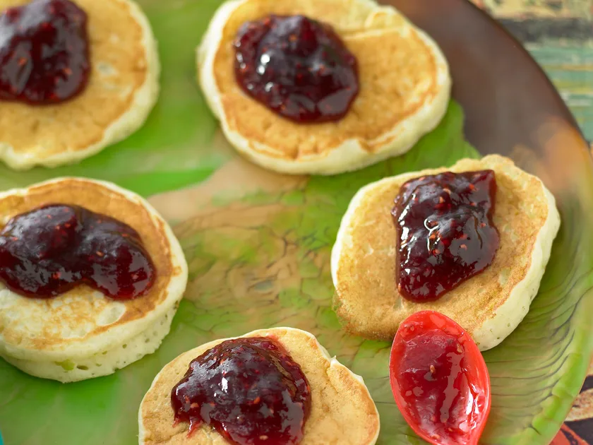 Apple pikelets Apple pikelets