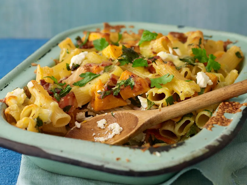 Baked pasta with feta and pumpkin