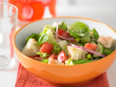 Bread salad (Fattoush)