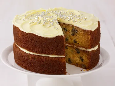 Carrot cake with cream cheese frosting