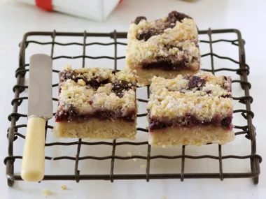 Cherry crumble shortcake