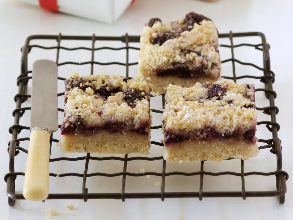 Cherry crumble shortcake