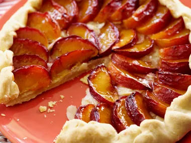 Plum tart
