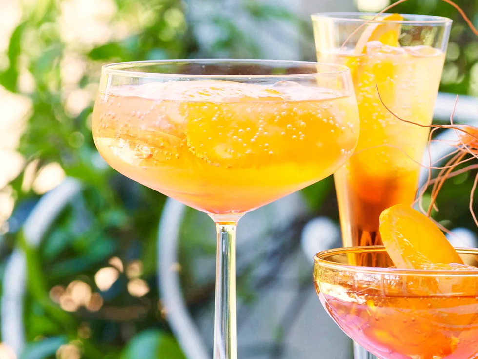 Aperol spritzer