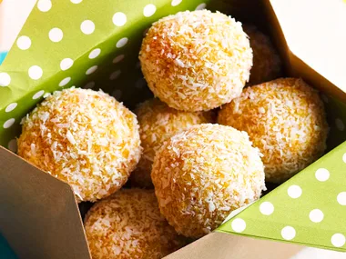 Apricot balls