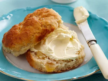 Banana, ginger and honey scones