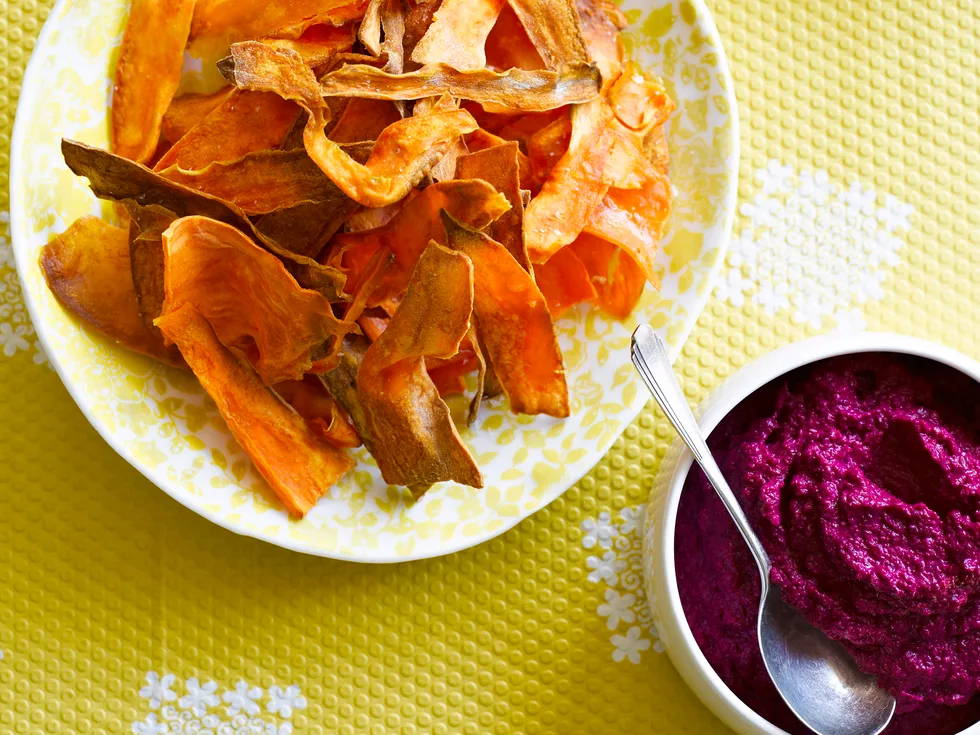 Beetroot hummus with kumara crisps
