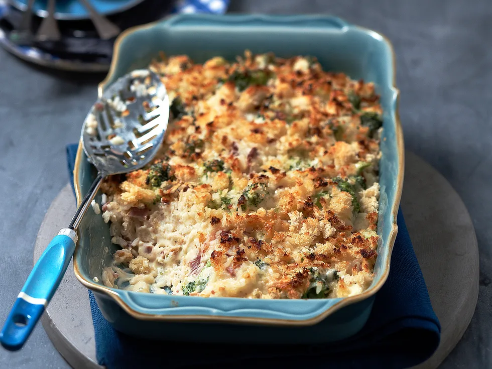 Cheese and broccoli rice bake