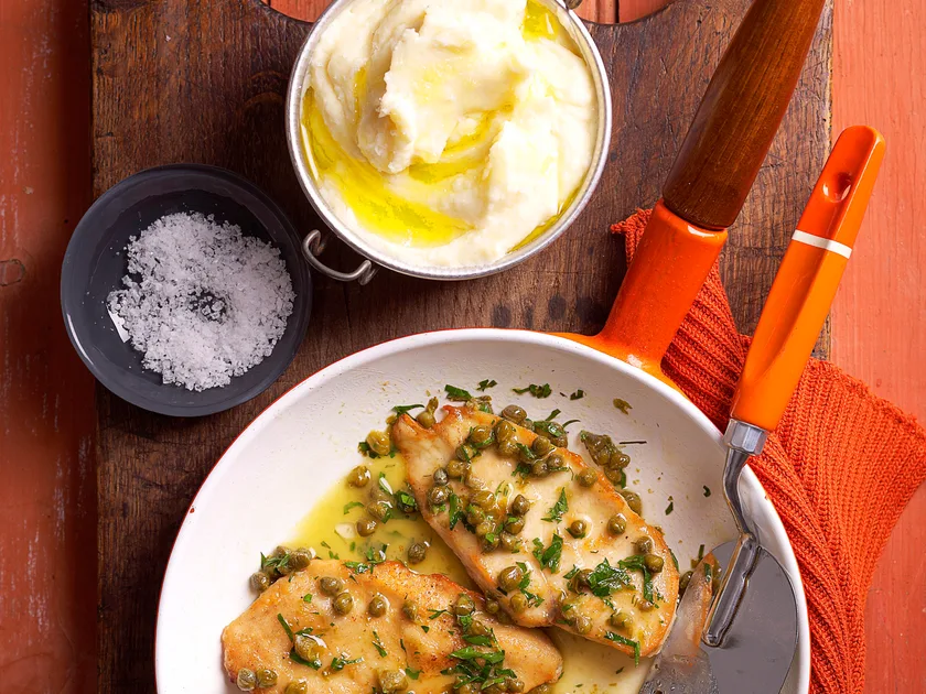 Chicken piccata with mashed potato