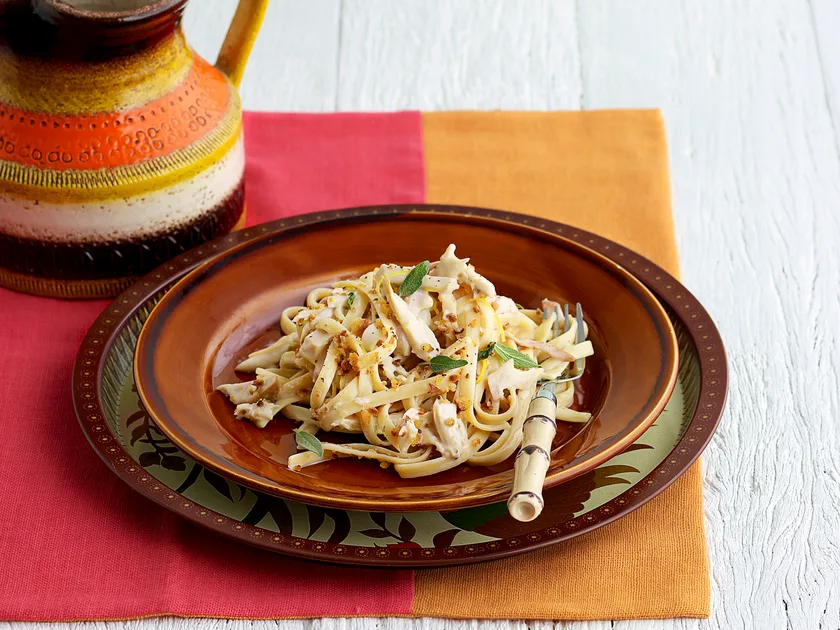 Creamy fettuccine with smoked chicken and sage