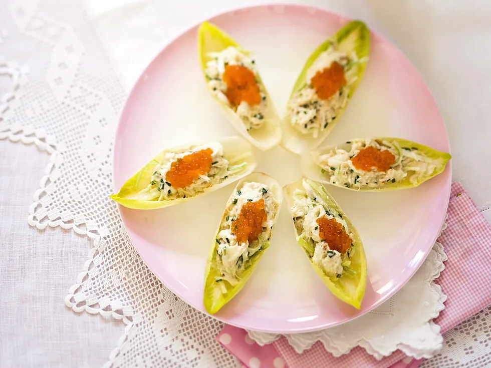 Wasabi crab salad cups