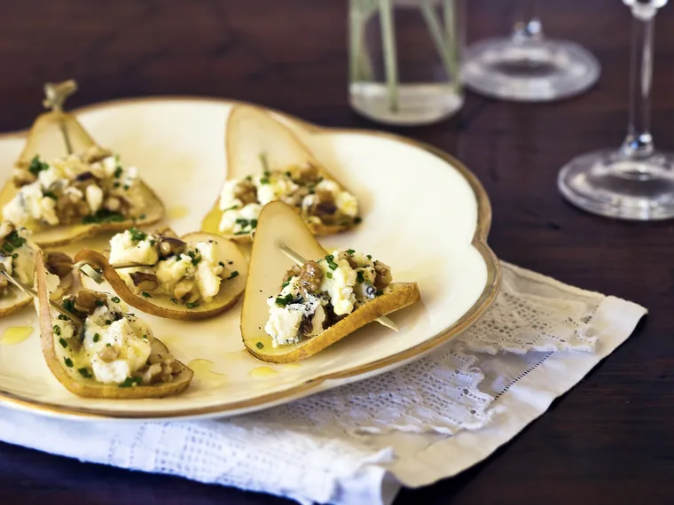 Pear, blue cheese and walnut bites