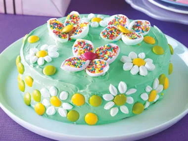 Daisy Cake