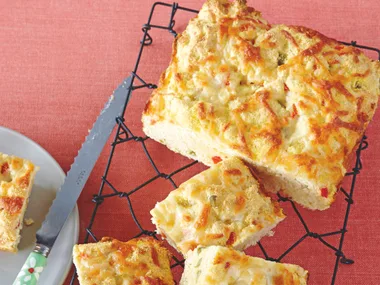 Polenta and Capsicum Bread