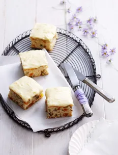 Apricot and pistachio slice