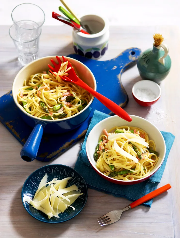 Bacon and asparagus pasta