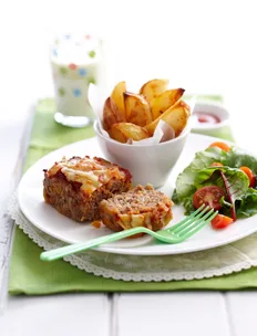 Bacon and vegetables meatloaves with wedges