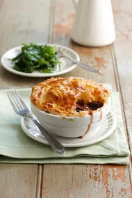 Beef bourguignon pies