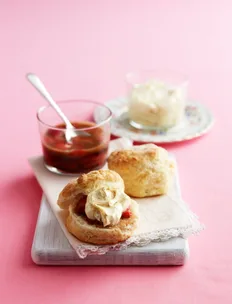 Buttermilk scones with balsamic strawberries