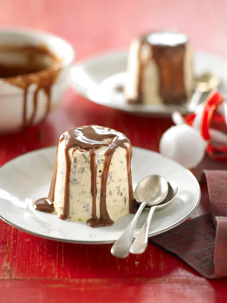 Ice-cream christmas puddings