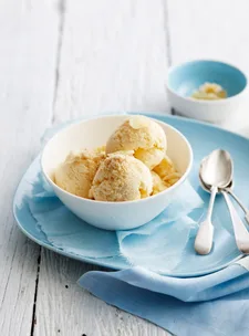 Apple pie ice-cream
