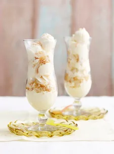 Lemon yoghurt parfait