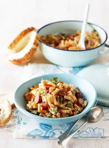 Macaroni with cabanossi and tomato
