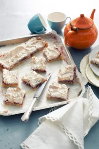 Macaroon slice