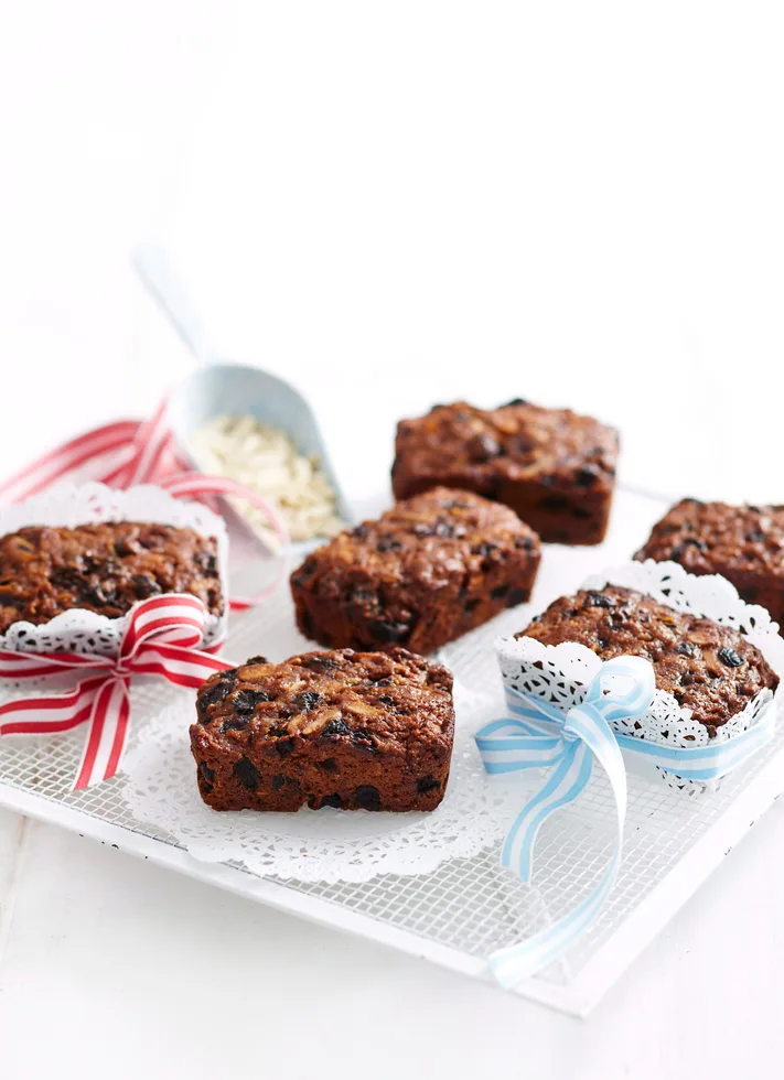 Mini Christmas cakes