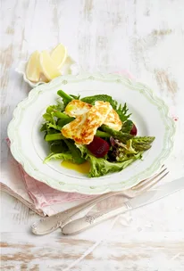 Mixed haloumi salad