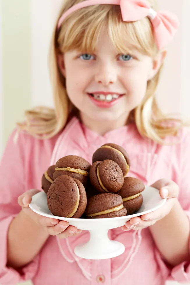Mocha whoopie pies