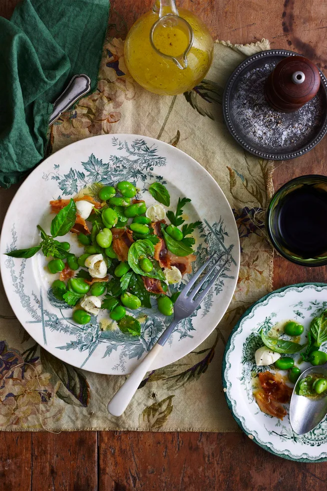 Mozzarella, broad bean and pancetta salad