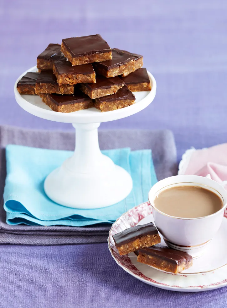 No-bake almond and chocolate slice