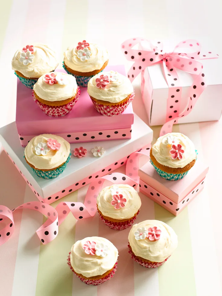 One-bowl cupcakes