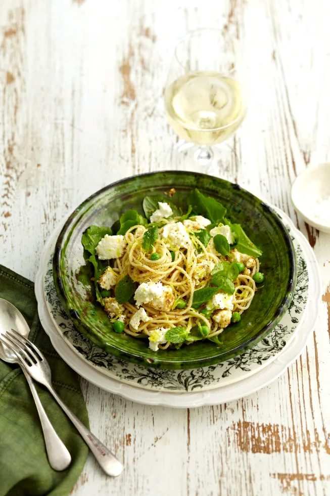 Pea, mint and ricotta pasta