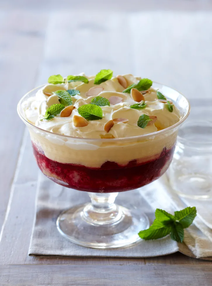 Peach schnapps and raspberry jelly trifle