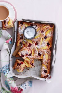 Peach, raspberry and yoghurt slice